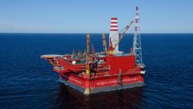 Сравнение Газпром бурения и Газпром добычи в Зара Хоум